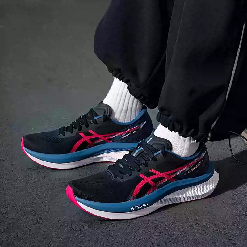 Женские кроссовки Asics MAGIC  – обзор и цена Table Tennis Shoes Asics