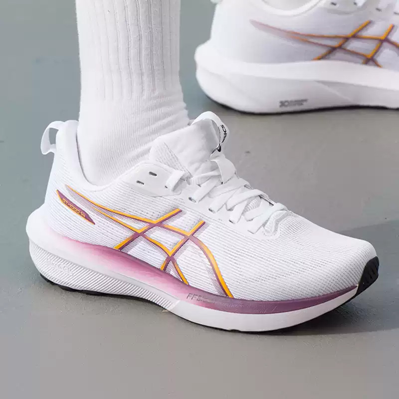 Женские кроссовки Asics, легки – обзор и цена Table Tennis Shoes Asics